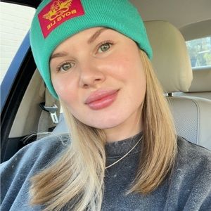 Meet your Posher, Whitney